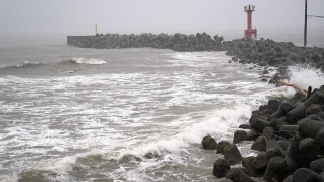 Dos tormentas tropicales azotan Japón con inundaciones y deslizamientos de tierra, causando una víctima mortal