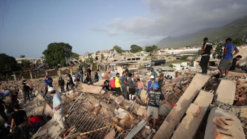 EE. UU. lidera una respuesta masiva tras los terremotos en Venezuela con rescate y ayuda humanitaria