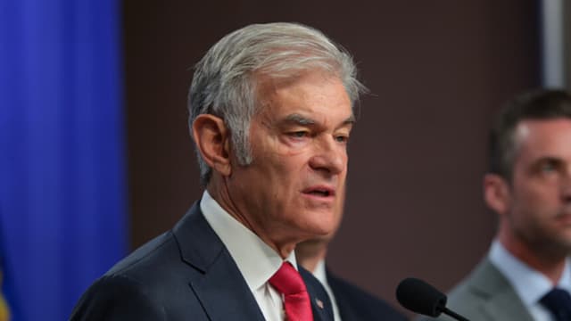 Demócratas de 25 estados y DC demandan al gobierno por requisitos laborales de Medicaid