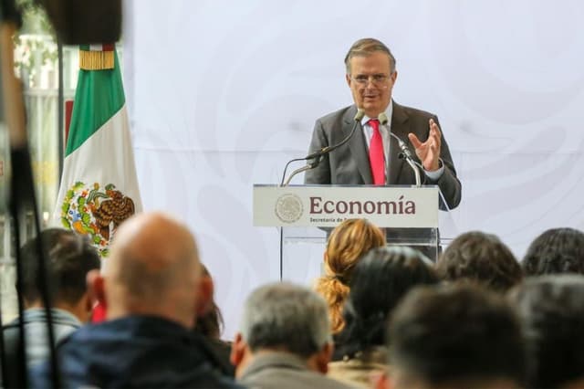 Foto del secretario de Economía, Marcelo Ebrard Casaubon, durante una conferencia de prensa en Ciudad de México, este 1 de julio de 2026. (Secretaría de Economía)
