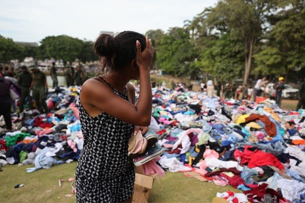 Una mujer reacciona el 28 de junio de 2026 en un refugio en Caraballeda, La Guaira, Venezuela para las víctimas de los terremotos que sacudieron a Venezuela el 24 de junio. (Jesús Vargas/Getty Images)