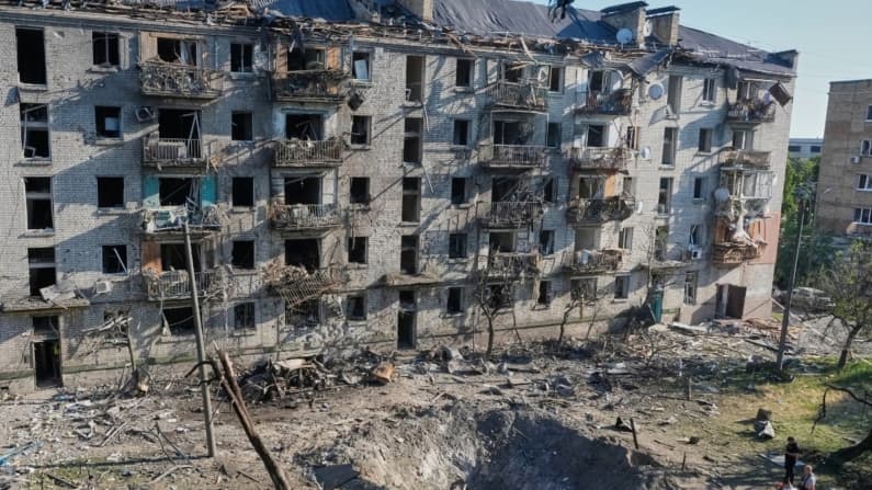 Rusia lanza un ataque a gran escala contra Kiev, dejando al menos 21 muertos