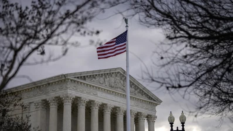 ¿Súbditos o Ciudadanos? La lección magistral de Clarence Thomas