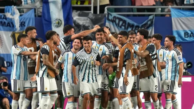 Messi y Argentina vencen a Cabo Verde 3-2 en emocionante partido con tiempo extra, pasando a 8avos de final