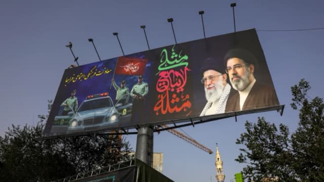China envía a un alto funcionario al funeral de Jamenei, mientras sigue el conflicto entre EE. UU. e Irán