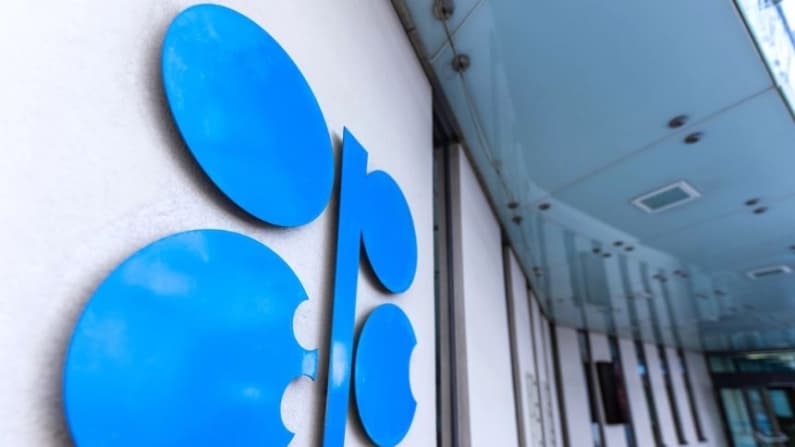 La OPEP+ aumentará la producción de petróleo en agosto