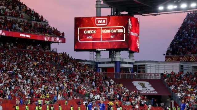 Qué ocurrió: la tecnología del balón utilizada en la polémica decisión de fuera de juego en el Mundial