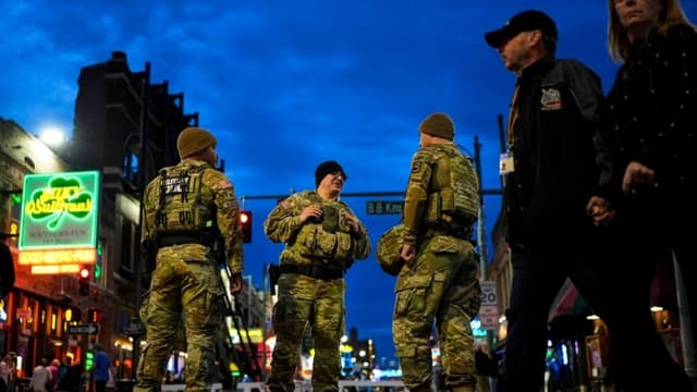 Soldados de la Guardia Nacional matan a hombre armado en Memphis