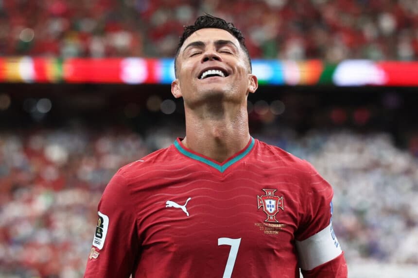 Cristiano Ronaldo, de Portugal, celebra el tercer gol de su selección en el partido Portugal contra Uzbekistán, correspondiente al Grupo K de la Copa Mundial de la FIFA 2026, en el Estadio de Houston, Texas, el 23 de junio de 2026. Imagen: (vía Reuters/Troy Taormina).