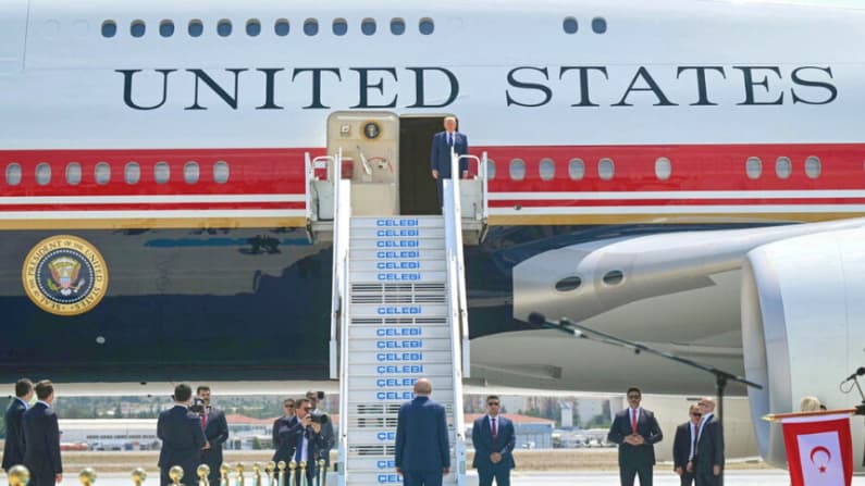 Trump llega a Ankara para reunirse con los aliados de la OTAN