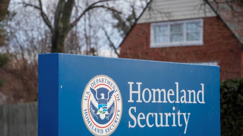 Diez personas detenidas en Los Ángeles por presunta trata sexual, dicen DHS