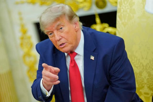 El presidente Donald Trump habla durante una reunión con el secretario general de la OTAN, Mark Rutte, en el Despacho Oval de la Casa Blanca, en Washington, el 24 de junio de 2026. (Aaron Schwartz/AFP vía Getty Images).