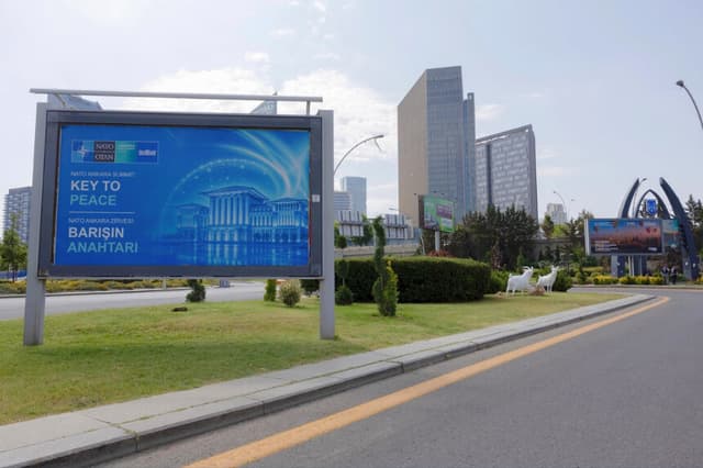 El hotel JW Marriott, donde se espera que se aloje el presidente de Estados Unidos, Donald Trump, durante la cumbre de la OTAN de 2026 en Ankara, Turquía, el 6 de julio de 2026. (Serdar Ozsoy/Getty Images).