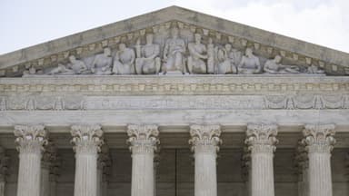 Corte Suprema amplía el poder ejecutivo en fallos sobre medidas de Trump