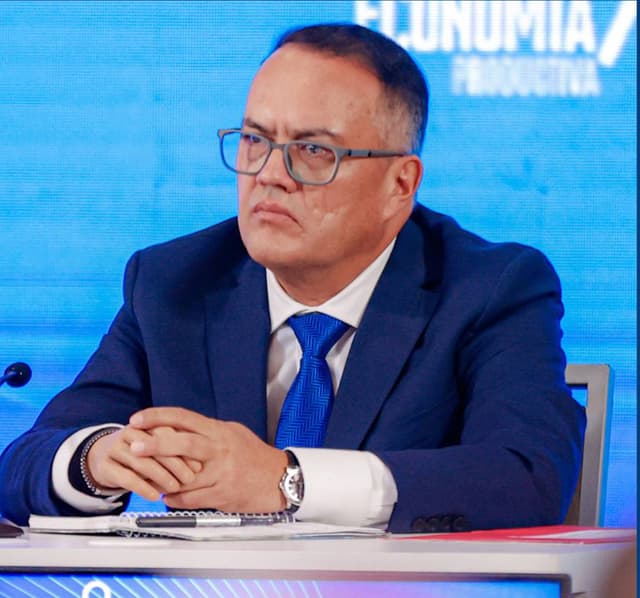 Fotografía difundida por el Palacio de Miraflores de José David Cabello, hermano del líder chavista Diosdado Cabello, quien fue designado este martes, por la presidenta encargada de Venezuela, Delcy Rodríguez, al frente del sector petroquímico, en Caracas, Venezuela. (EFE/ Palacio de Miraflores)