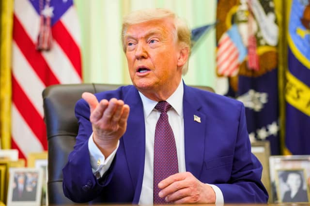 El presidente Donald Trump habla durante un acto en el Despacho Oval de la Casa Blanca en Washington, el 3 de junio de 2026. (Kevin Dietsch/Getty Images).