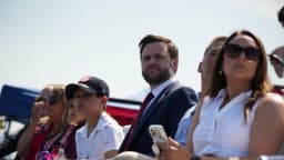 Vance da ultimátum a Irán en medio de nuevos ataques de EE. UU.