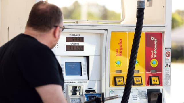 Casa Blanca promueve las primeras gasolineras "Freedom Fuel"
