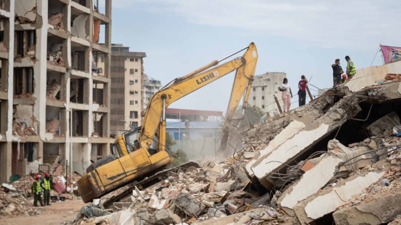 Tras el doble terremoto, Venezuela enfrenta una nueva etapa centrada en despejar las zonas devastadas