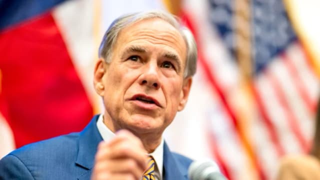 Ley federal prohíbe matrícula estatal a inmigrantes indocumentados en Texas