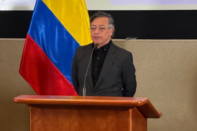 Fotografía de archivo en la que captó al presidente de Colombia, Gustavo Petro, durante una rueda de prensa, en Washington DC (EFE/Octavio Guzmán)