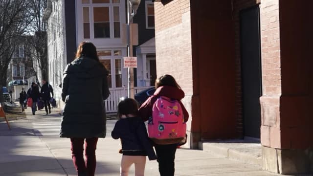 Departamento de Educación lanza iniciativa K-12 para proteger a estudiantes de depredadores sexuales