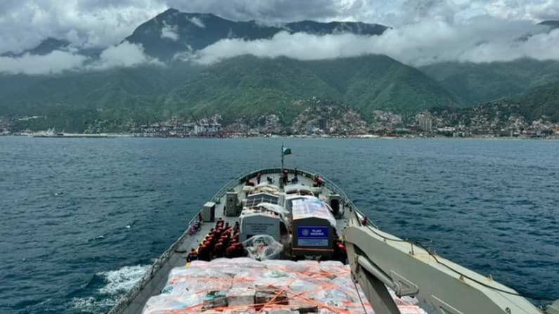 Buques mexicanos llevan 388 toneladas de ayuda humanitaria a Venezuela
