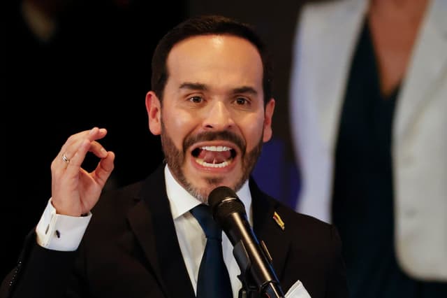 Fotografía de archivo de Abelardo de la Espriella, tras recibir su credencial como presidente electo de Colombia, en Bogotá (EFE/ Mauricio Dueñas Castañeda)