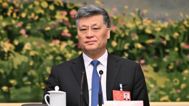 El Partido Comunista de China expulsa a un miembro del Politburó en medio de purgas cada vez más extensas