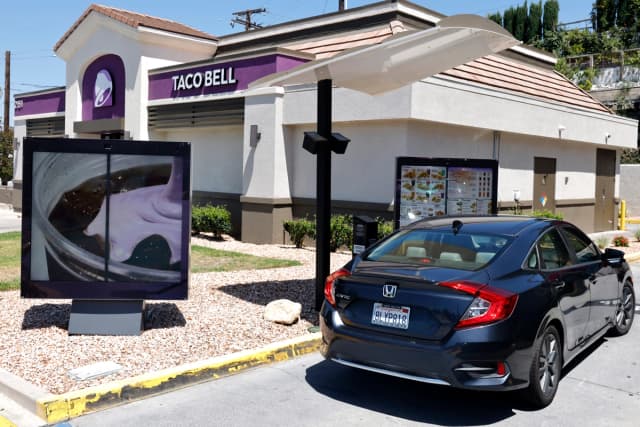 Un restaurante Taco Bell en La Cañada Flintridge, California, el 14 de julio de 2026. (Mario Tama/Getty Images).