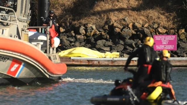 Un muerto y dos desaparecidos tras hundimiento de un bote frente a Alcatraz