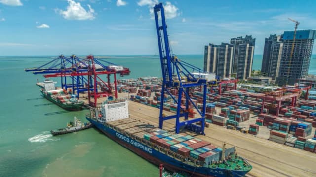 Puerto de libre comercio de Hainan en China avanza, pero los beneficios siguen desiguales