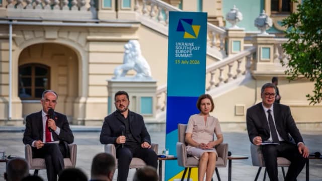 UE firma acuerdo con Ucrania para la producción conjunta de armas