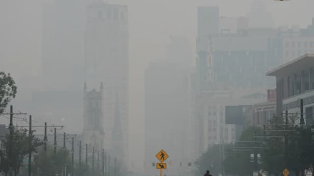 El humo de los incendios forestales provoca alertas sobre la calidad del aire en todo el norte de EE. UU.