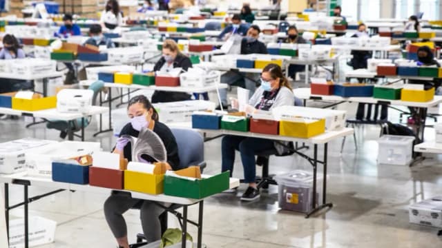 Trump acusa al PCCh de interferencia electoral, analistas ven un giro político hacia China