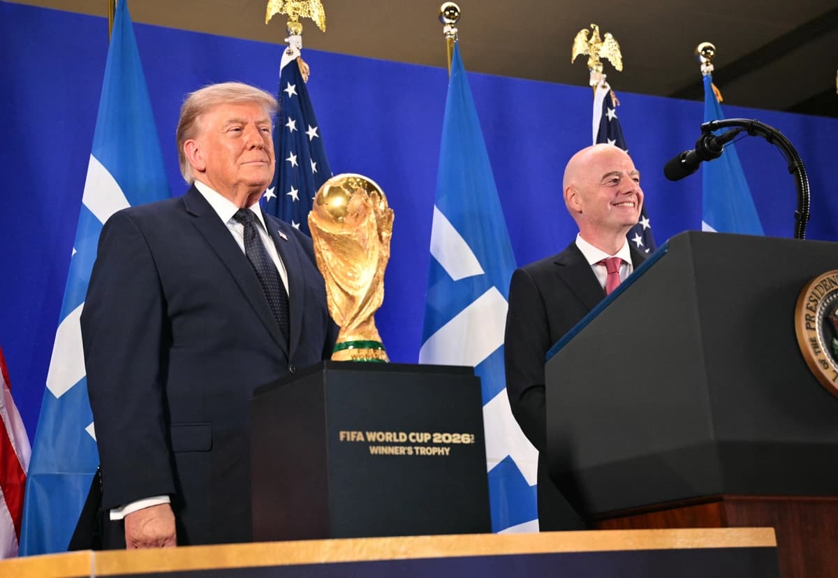 El presidente Donald Trump y el presidente de la FIFA, Gianni Infantino, asisten a una recepción de la FIFA en la Torre Trump de Nueva York el 17 de julio de 2026. (Mandel Ngan /AFP vía Getty Images)
