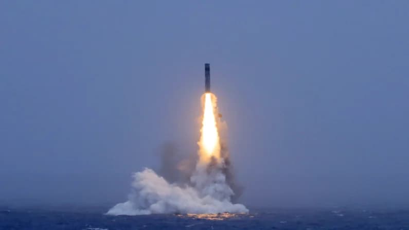 El Eje del Mal ejerce coerción nuclear naval