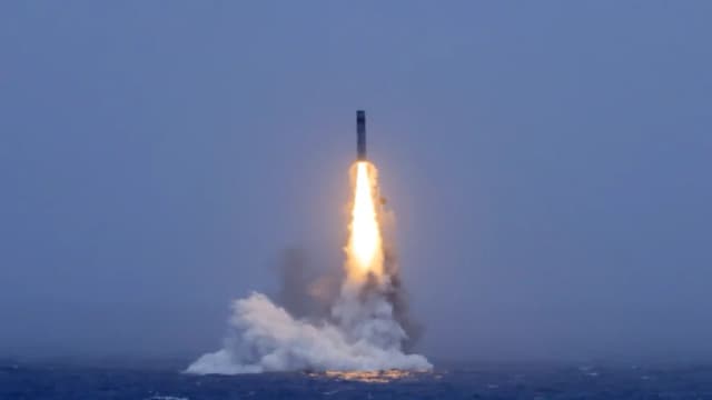 El Eje del Mal ejerce coerción nuclear naval