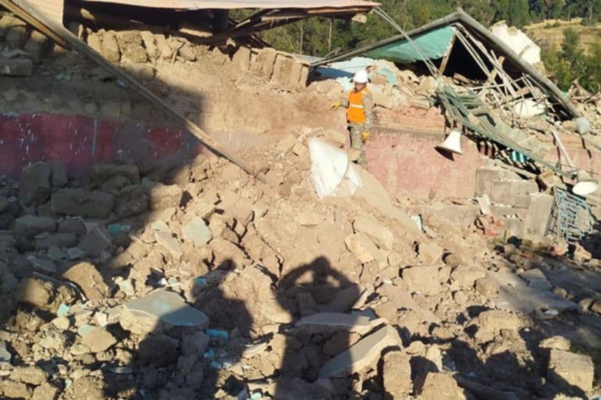 Al menos 6 fallecidos y decenas de heridos deja terremoto de magnitud 5.1 en Perú
