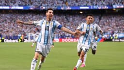 Pelé dejó un legado para el fútbol de Estados Unidos, Messi lo lleva a otro nivel