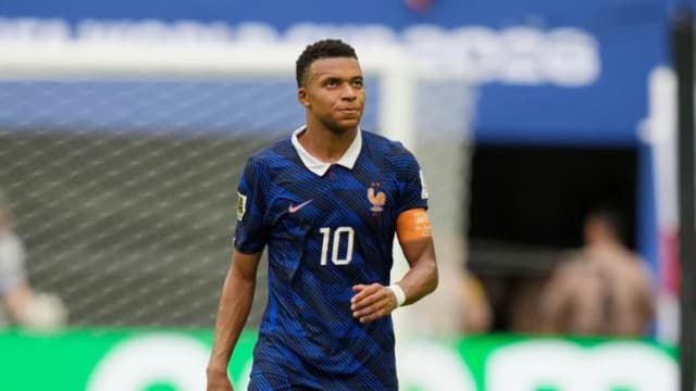 El francés Mbappé se convierte en el primer ganador consecutivo de la Bota de Oro