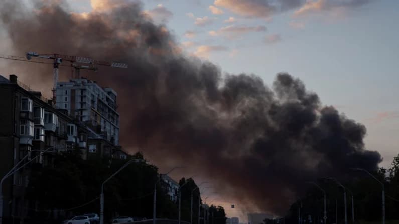 Rusia bombardea la capital de Ucrania con misiles balísticos