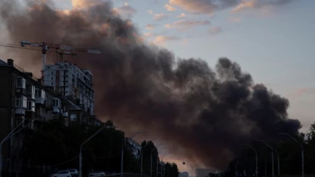 Rusia bombardea la capital de Ucrania con misiles balísticos