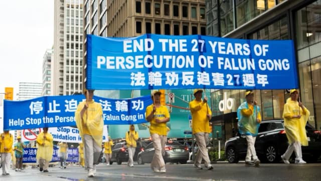 Simpatizantes y practicantes de Falun Gong piden fin a la persecución en China en el 27 aniversario