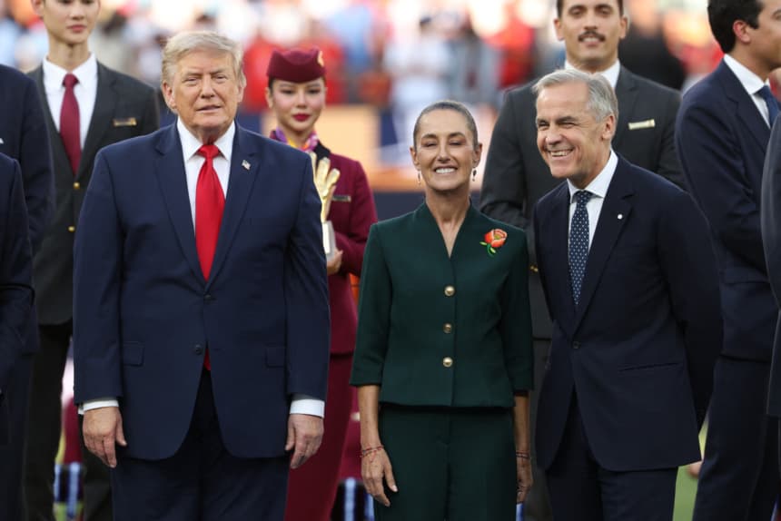 Trump dice que presionó a Carney sobre los incendios forestales en Canadá durante la final del Mundial