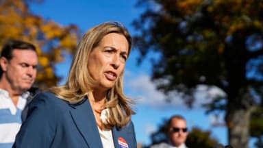 Miles de no ciudadanos se registraron para votar en Nueva Jersey, dice gobernadora