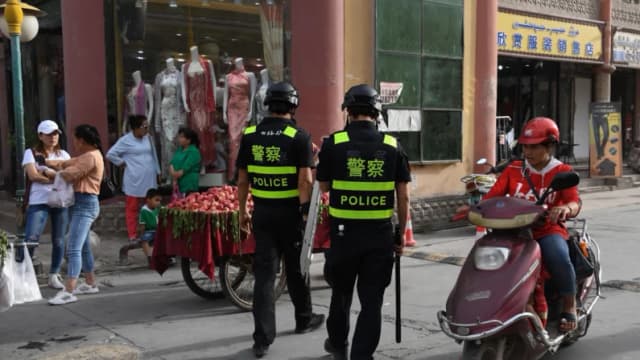 Nueva ley china sobre "unidad y progreso étnicos" no ofrece ninguna de las dos cosas