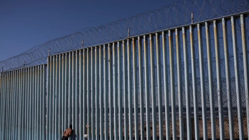 Corte de Apelaciones permite detención sin fianza de 3 inmigrantes ilegales