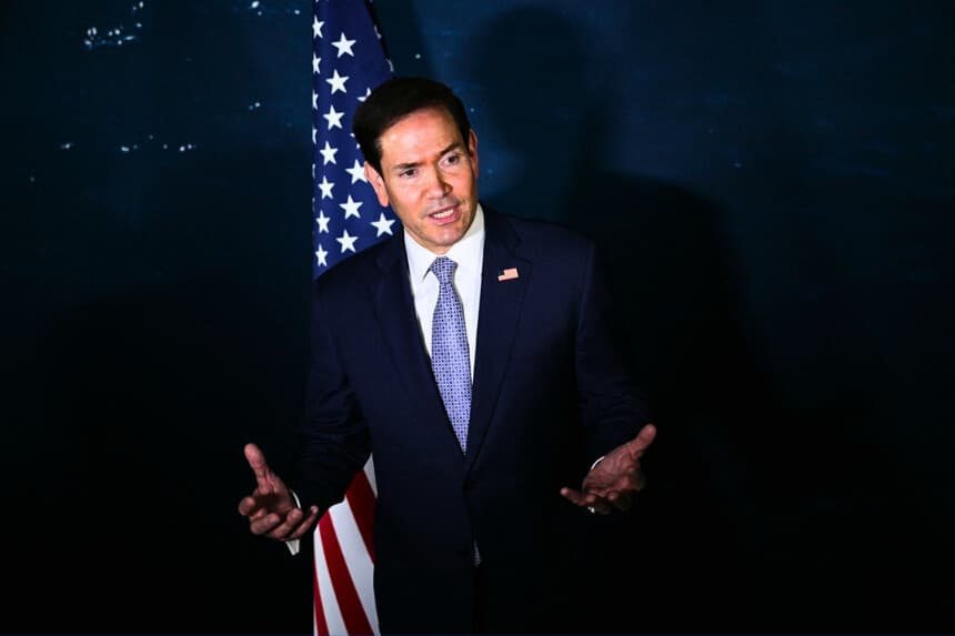 El secretario de Estado estadounidense, Marco Rubio, habla durante una rueda de prensa al margen de la reunión de ministros de Asuntos Exteriores de la Asociación de Naciones del Sudeste Asiático (ASEAN) en Pasay, Metro Manila, el 22 de julio de 2026. (Brendan Smialowski/Pool/AFP vía Getty Images).