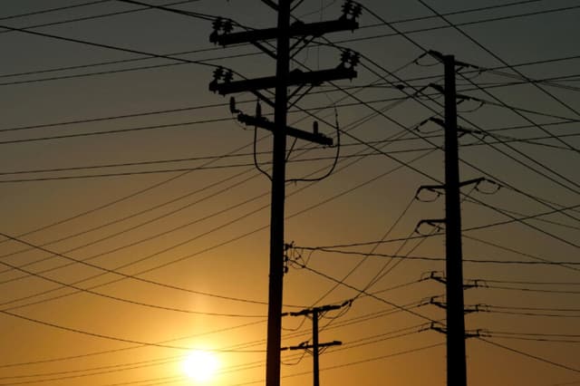 Departamento de Energía emite orden de emergencia para mitigar riesgos de apagones por altas temperaturas